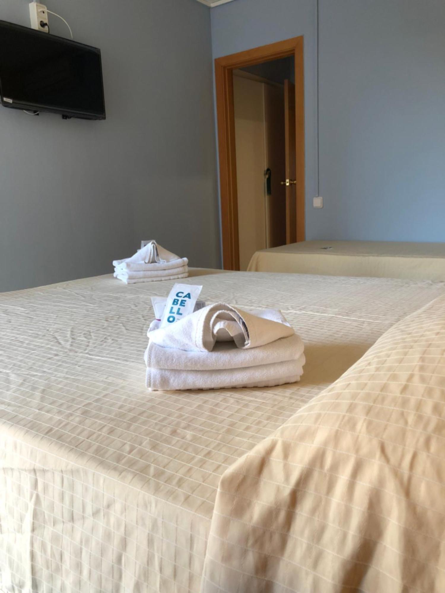 סגור דה לה קלאפל Hotel Sant Jordi מראה חיצוני תמונה