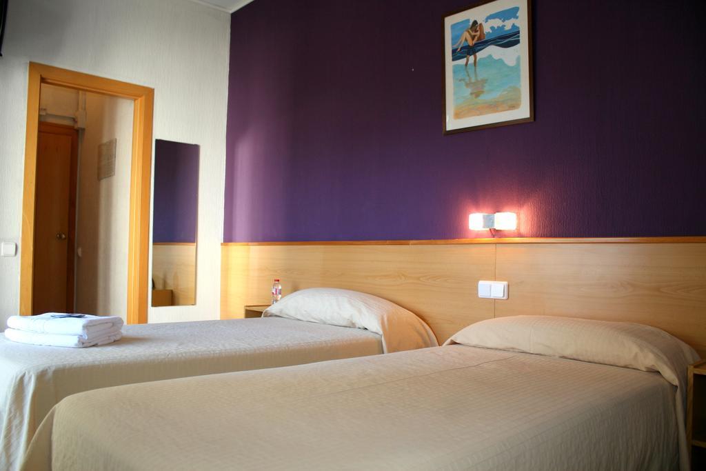 סגור דה לה קלאפל Hotel Sant Jordi מראה חיצוני תמונה