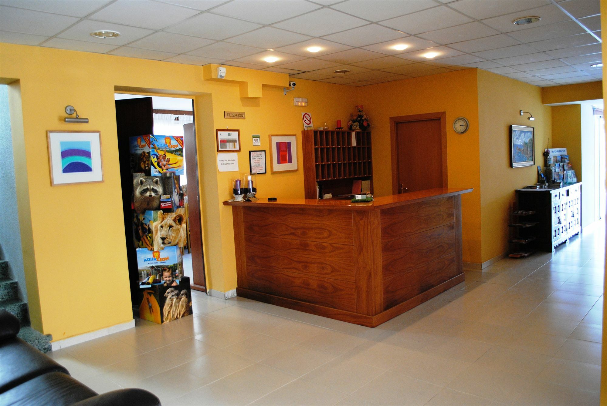 סגור דה לה קלאפל Hotel Sant Jordi מראה חיצוני תמונה